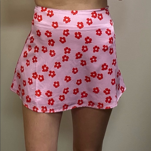 🔴SOLD🔴Princess Polly Skirt🌸 - Picture 5 of 5